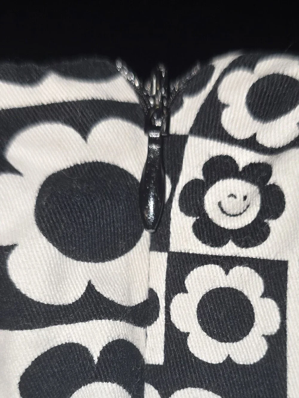 art class Black and Cream Floral Graphic Mini Skirt Size 7/8